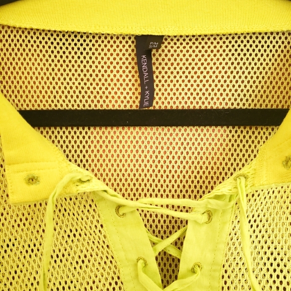 Kendall & Kylie Cover-up - Picture 3 of 3